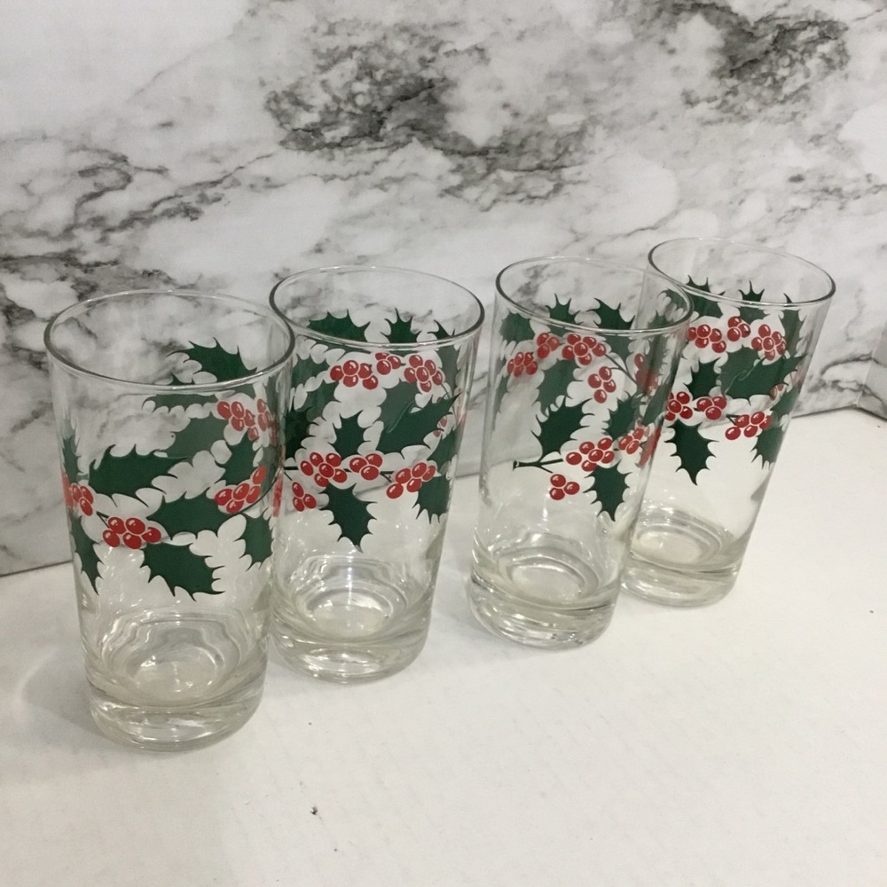 Set Of 4 Vintage Tall Drinking Glasses With Leaf And Cherries